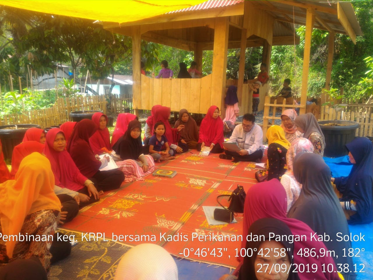 Pembinaan Kegiatan KRPL  Bersama Kepala Dinas Perikanan dan Pangan Kab.Solok
