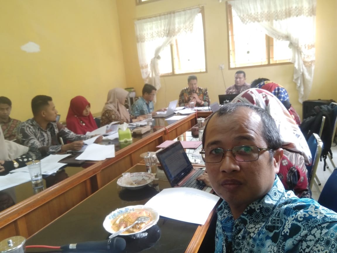 FGD Penyusunan Naskah Akademis Ranperda RPPLH Kabupaten Solok di DLH Arosuka