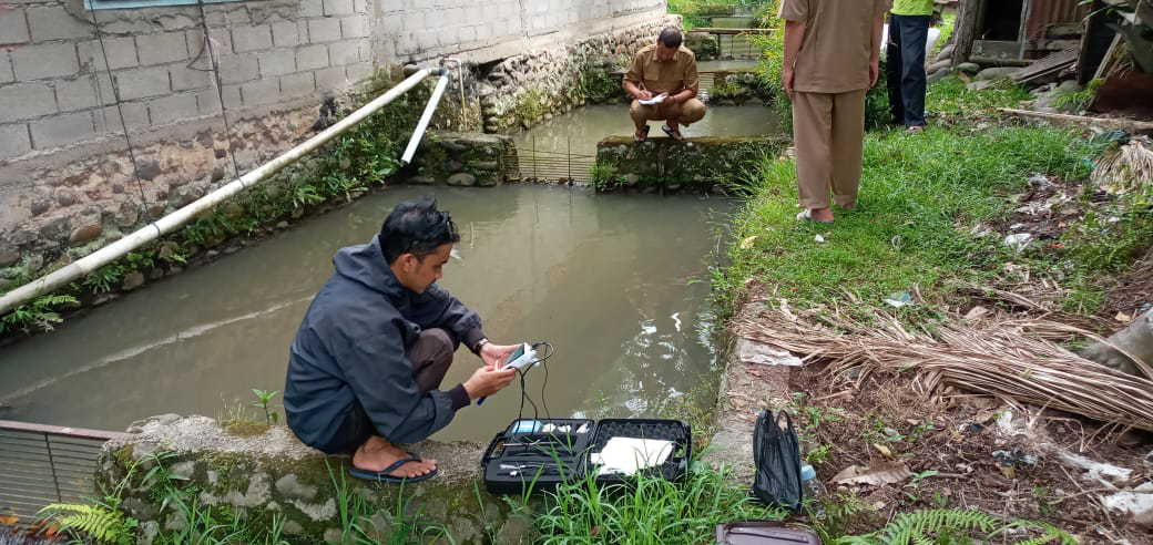 Uji Kualitas Perairan Kolam Air Deras 