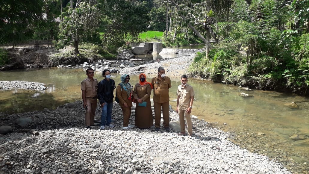 Mendampingi Tim DKP Provinsi Sumbar dalam rangka verifikasi kelompok calon penerima benih dan pakan 